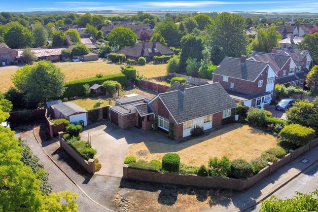 Hunts Road, Duxford, Cambridge 3 bed detached bungalow for sale