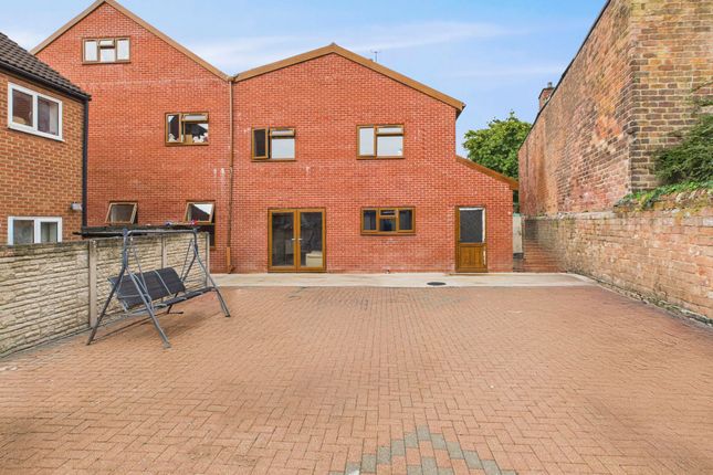 Regent Street, New Basford, Nottingham 5 bed semi
