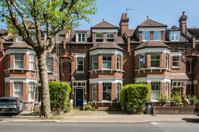 6 bedroom house for sale