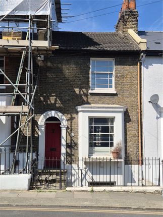 Vanbrugh Hill, London 2 bed terraced house for sale