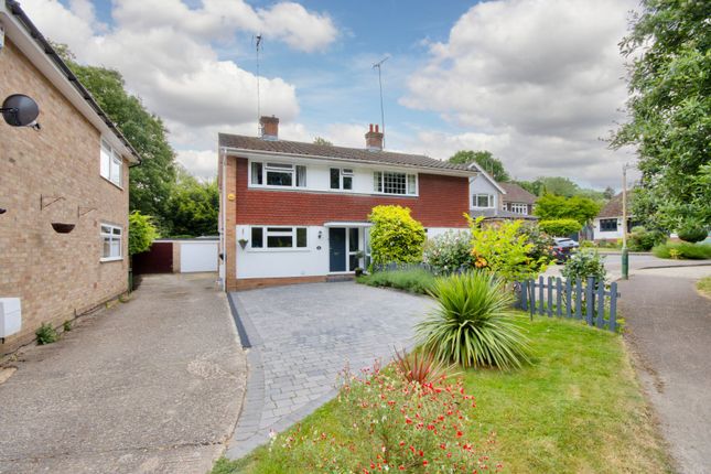 Yew Tree Close, Longfield, Kent, DA3 3 bed semi
