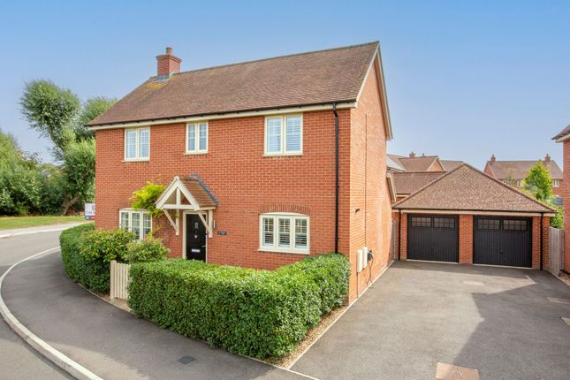 Brandon Close, Aylesbury HP22 4 bed detached house for sale