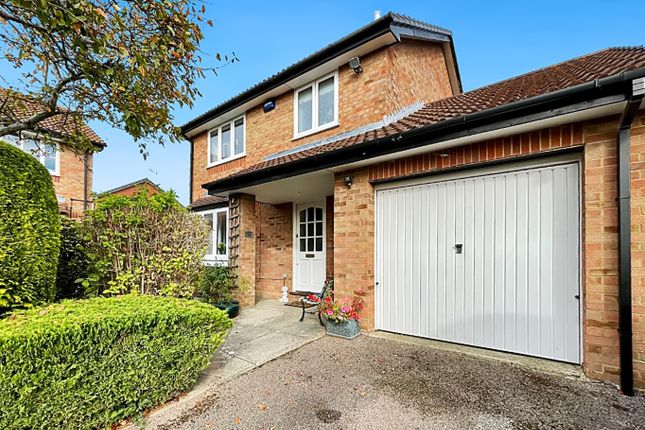 Catesby Green, Luton, Bedfordshire... 3 bed detached house for sale