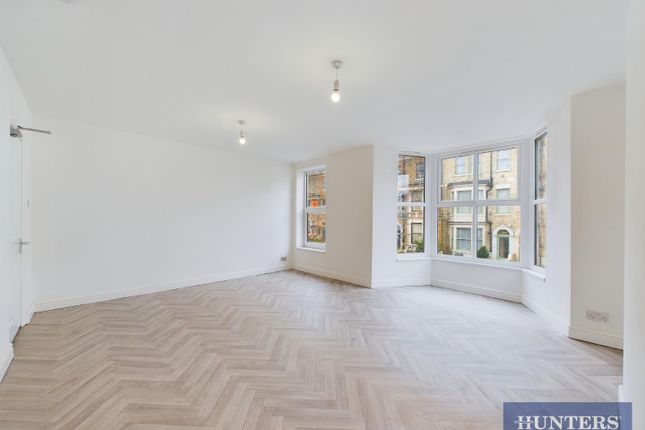 Aberdeen Walk, Scarborough 3 bed flat for sale