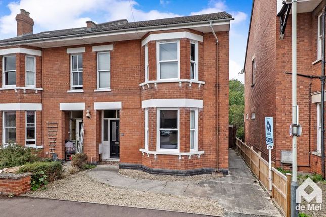 4 bedroom semi-detached house for sale