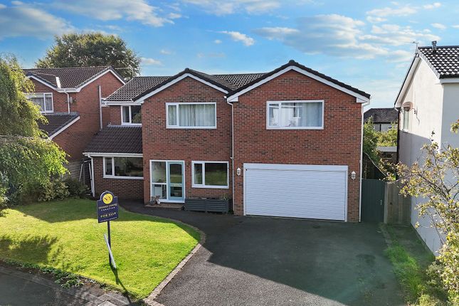 Bosburn Drive, Mellor Brook, BB2 5 bed detached house for sale