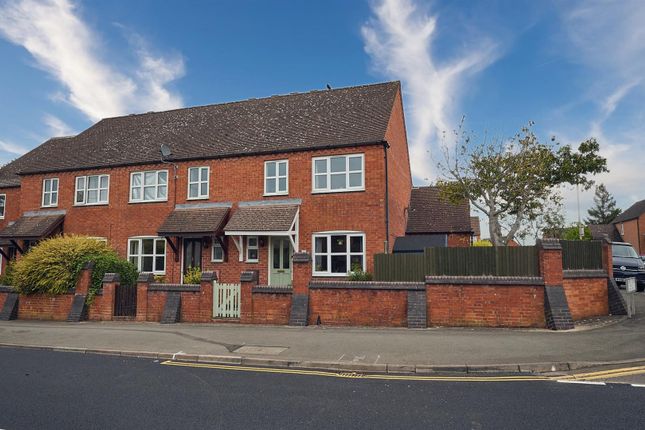 Hinckley Road, Burbage 3 bed townhouse for sale