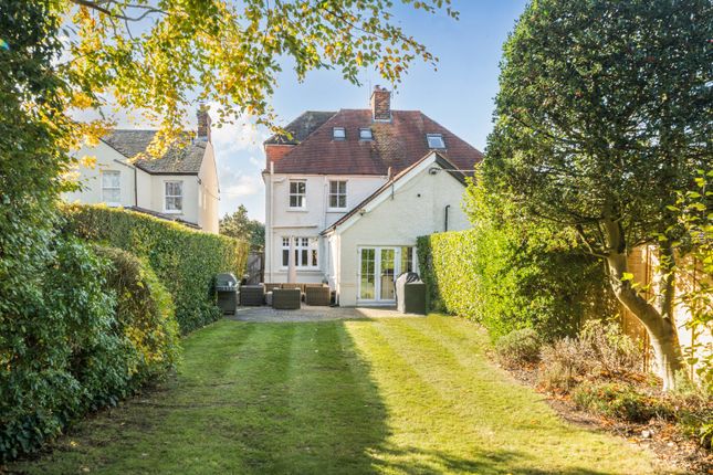 Straight Bit, Flackwell Heath, High... 3 bed semi