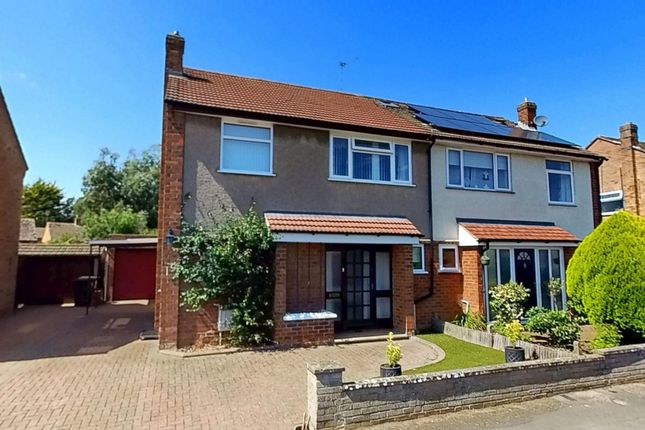 Wantage Close, Moulton, NN3 7UY 3 bed semi