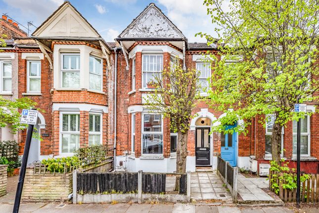 2 bedroom ground floor flat for sale