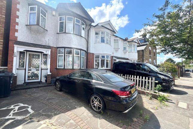 Lonsdale Road, London E11 3 bed house for sale