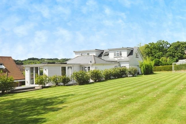 6 bedroom detached house for sale