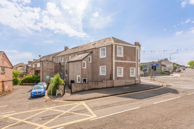 East Main Street, Armadale, EH48 2 bed maisonette for sale