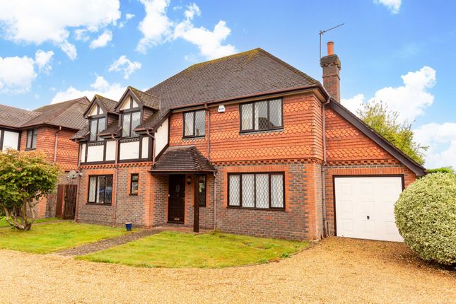 Charlwood Close, Crawley RH10 4 bed detached house for sale