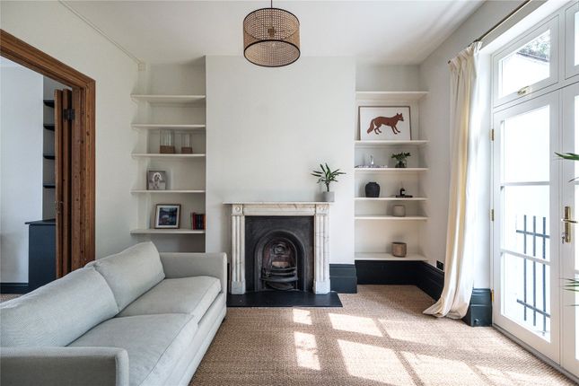 2 bedroom maisonette for sale