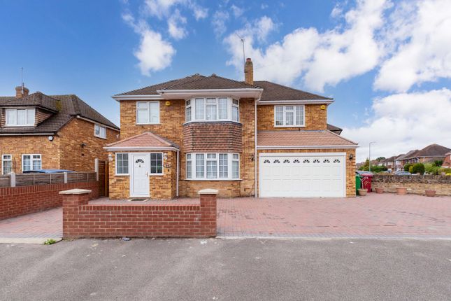 Quaves Road, Langley SL3 4 bed detached house for sale