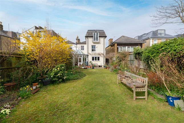 5 bedroom semi-detached house for sale