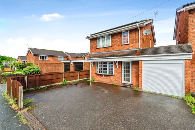3 bedroom link detached house for sale