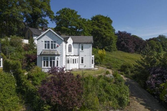 1 Parkfield Drive, Sowerby Bridge 3 bed detached house for sale