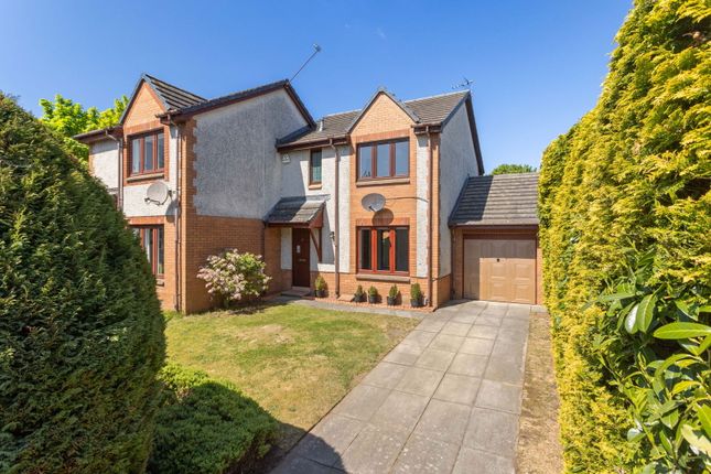 Willow Grove, Livingston EH54 3 bed semi