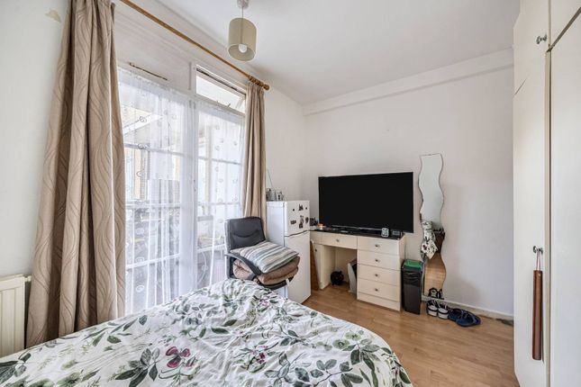 Johns Aird Court, Little Venice... 3 bed flat for sale