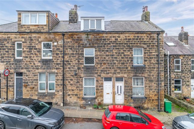Guycroft, Otley, West Yorkshire, LS21 2 bed terraced house for sale