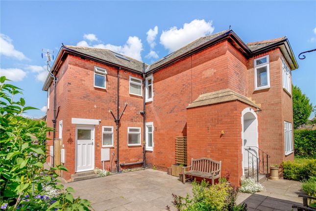Woodside Walk, Harrogate, North... 5 bed flat for sale