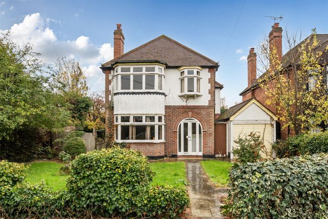 Eastmont Road, Esher 3 bed detached house for sale