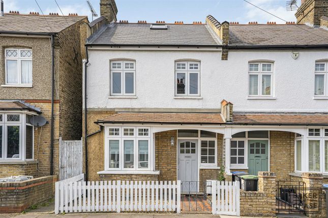 Radcliffe Avenue, Enfield EN2 2 bed end of terrace house for sale