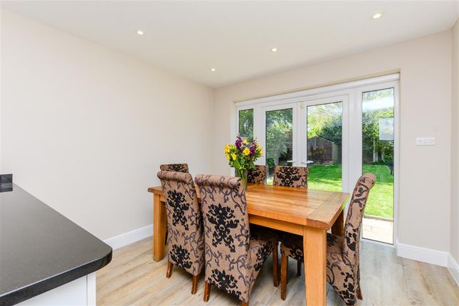 5 bed detached house