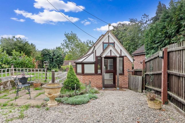 2 Summer Bank, New Inn Lane... 2 bed detached house for sale