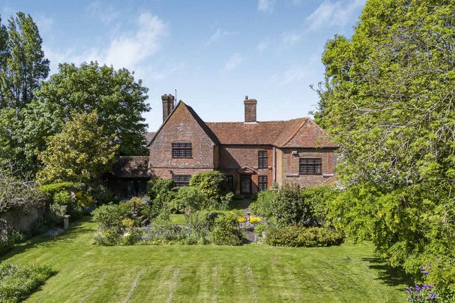 Terrick, Buckinghamshire 5 bed detached house for sale