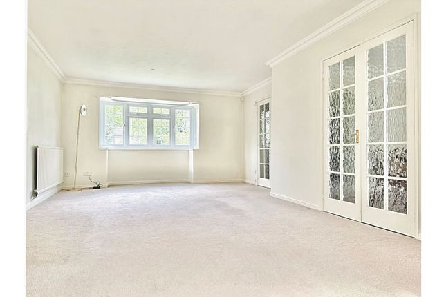 4 bedroom detached bungalow for sale