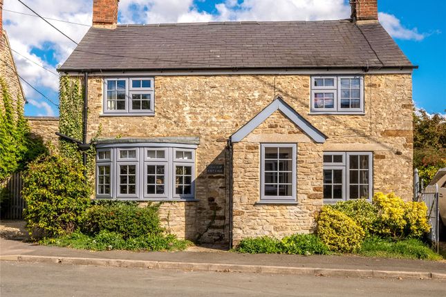 Cow Lane, Bicester OX25 2 bed detached house for sale
