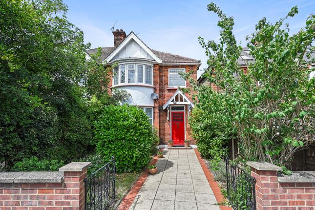 Lynton Road, Acton 4 bed house for sale