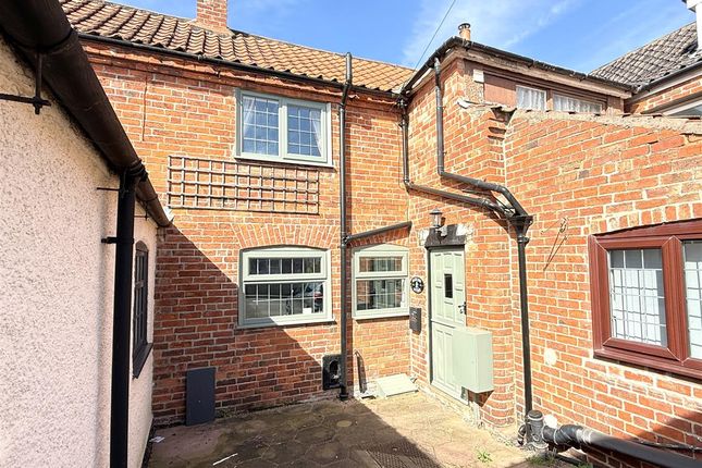 2 bedroom semi-detached house for sale