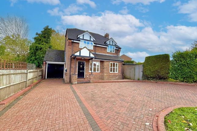 Canesworde Road, Dunstable 4 bed detached house for sale