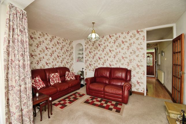 2 bed maisonette