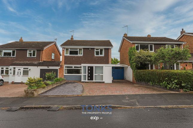 Wolverley Avenue, Stourbridge DY8 4 bed link detached house for sale