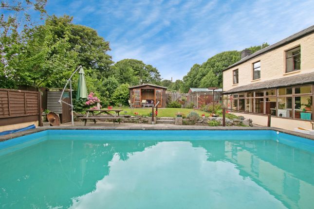 4 bed detached house