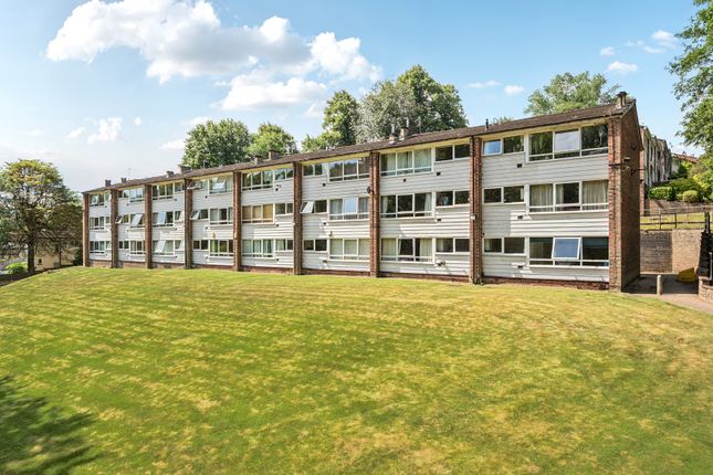 Gledhow Court, Leeds LS7 2 bed flat for sale