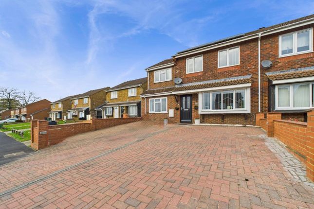 Conway Road, Calcot, Reading, RG31 5 bed semi