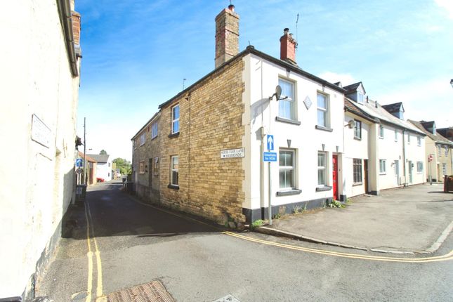 Calcutt Street, Cricklade, SN6 2 bed cottage for sale