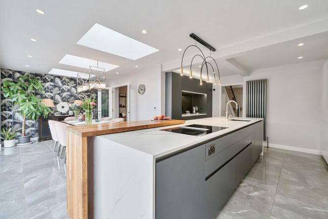 Pennington Close, Colden Common... 4 bed detached house for sale