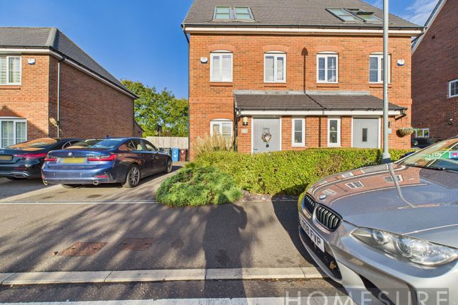 3 bedroom semi-detached house for sale