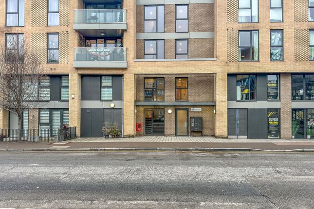 Norman Road, Babbage Point, SE10 2 bed apartment for sale