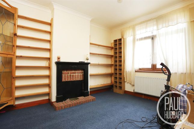 Maidstone Road, Lowestoft, NR32 2 bed terraced house for sale