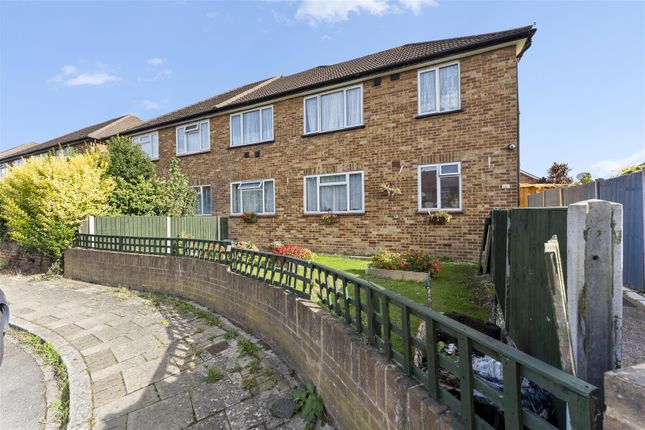 Sutton Lane, Hounslow TW3 2 bed maisonette for sale