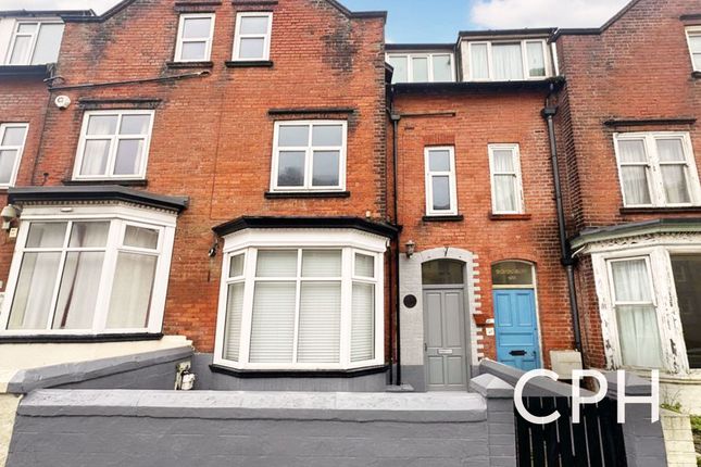 North Marine Road, Scarborough, YO12 7 bed terraced house for sale