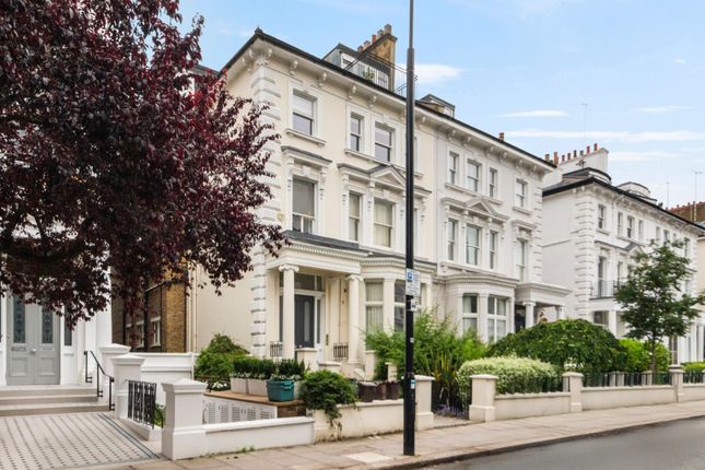 Belsize Park Gardens, Belsize Park... 2 bed apartment for sale